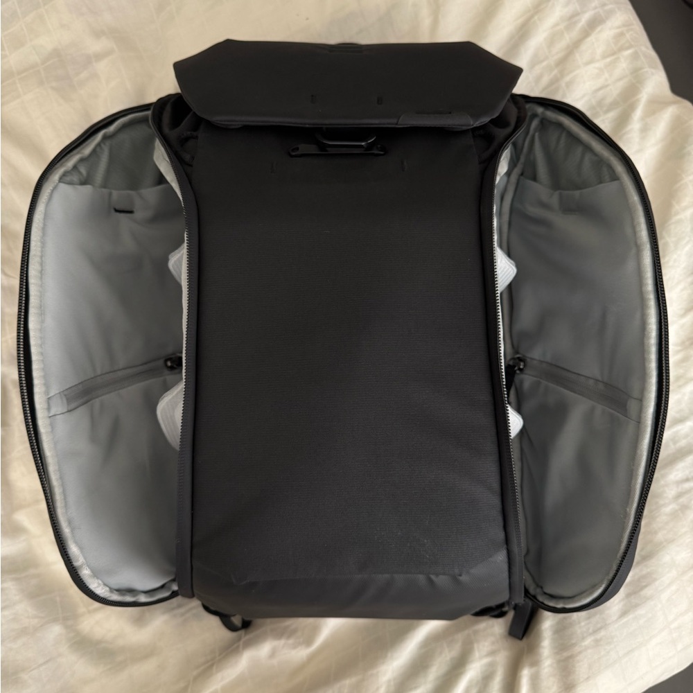 Peak Design Everyday Backpack - Picture 9 of 11